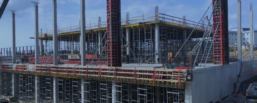 Grupa Festa Rusztowania - Dostawa Szalunków PERI Trio na budowę w Żaganiu