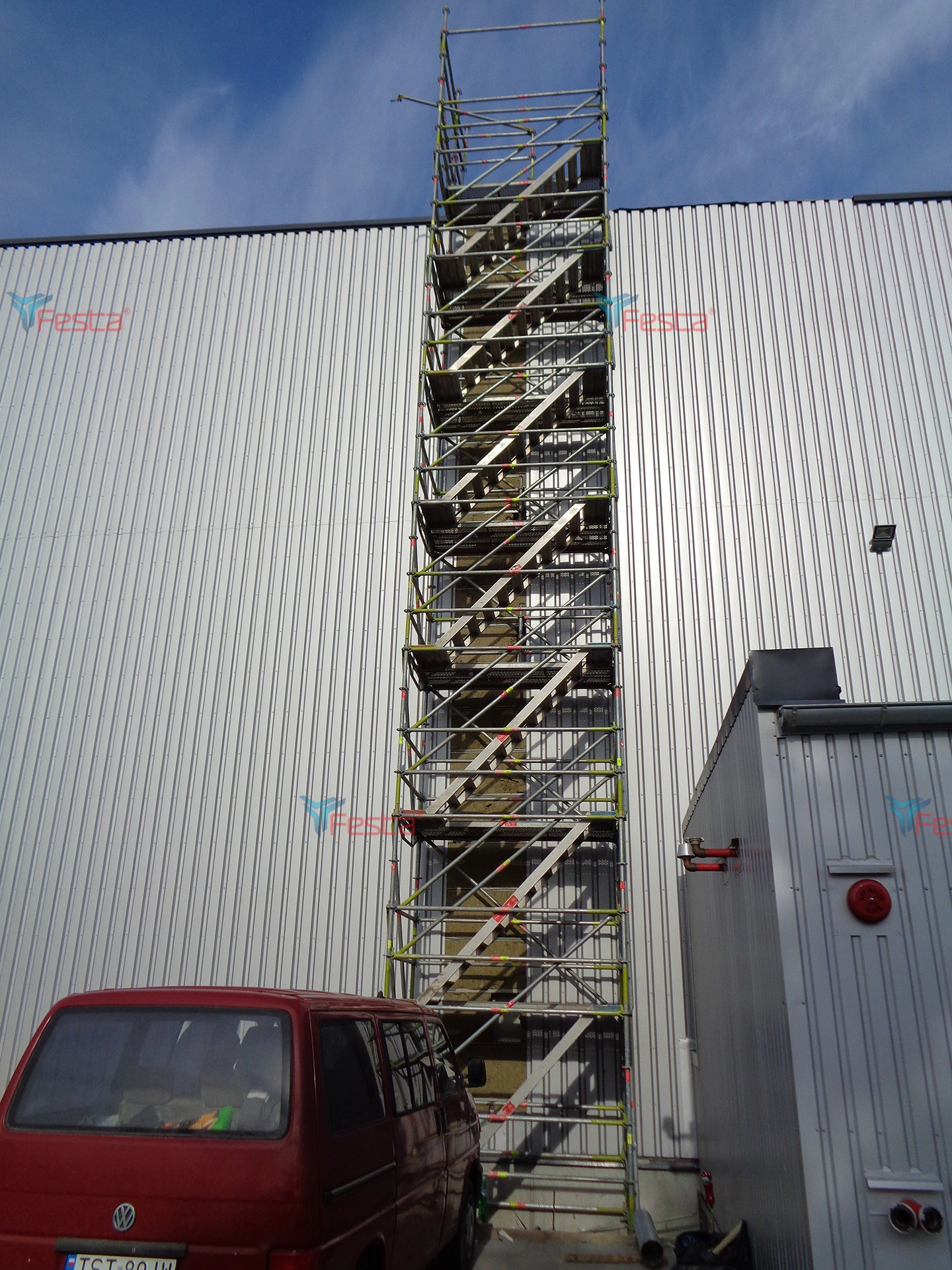 Grupa Festa Rusztowania - Montaż schodni w Poznaniu