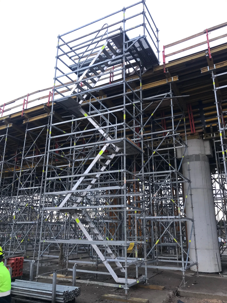 Montaż schodni w Szczecinie - Grupa Festa