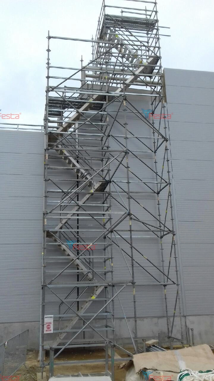 Grupa Festa Rusztowania - Schodnia wolnostojąca w przypadku braku możliwości zakotwienia