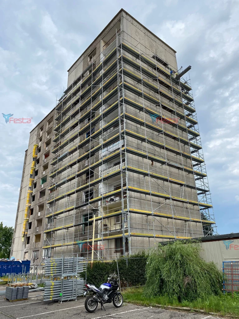 Montaz rusztowania elewacyjnego – Kepno 3