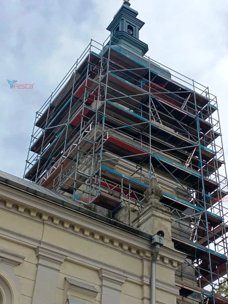 Montaz rusztowania elewacyjnego – Kramsk k. Konina