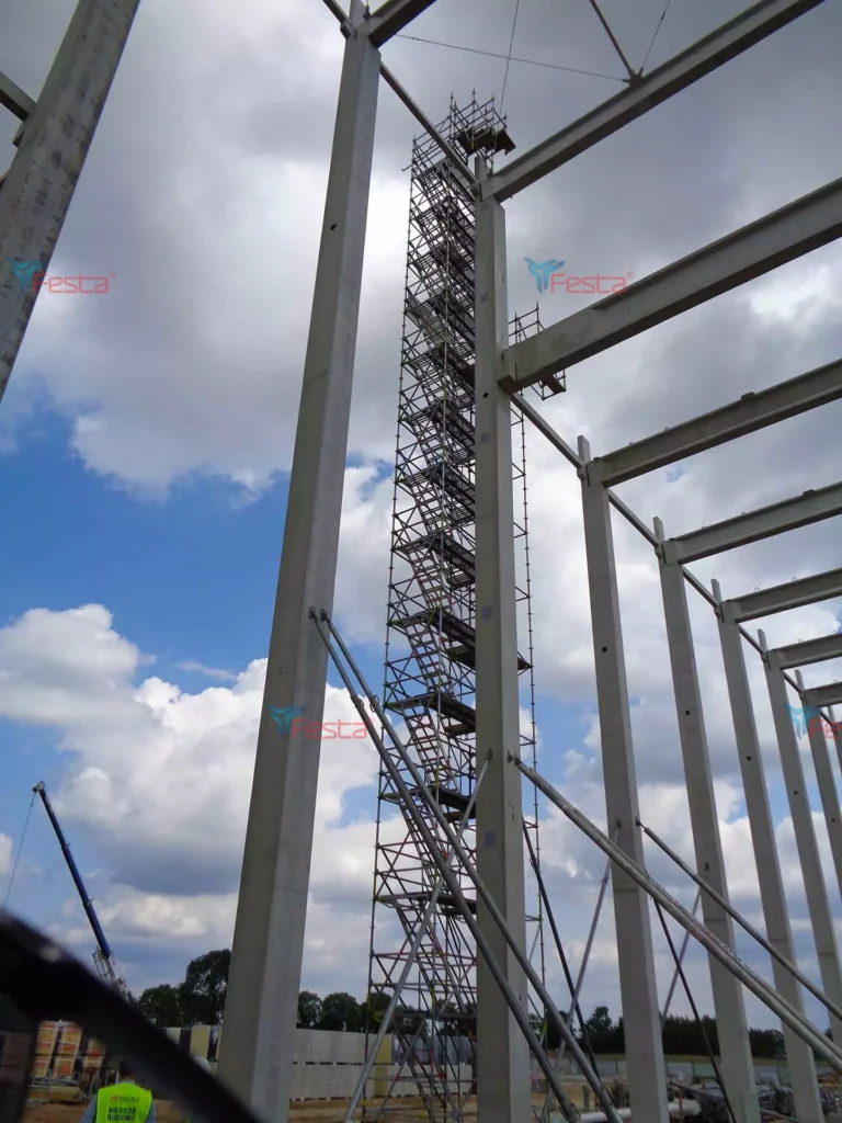 Montaz schodni z zejsciem posrednim – Sieradz k. Lodzi