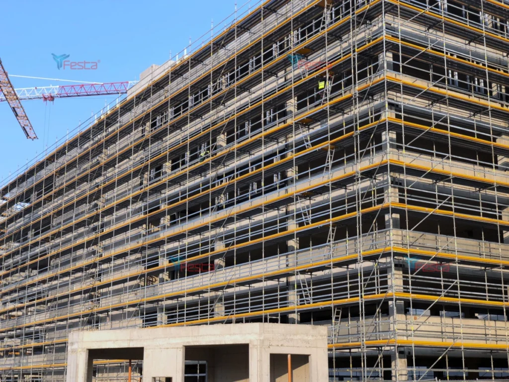 Rusztowania Środa Wlkp. rusztowanie elewacyjne oferta