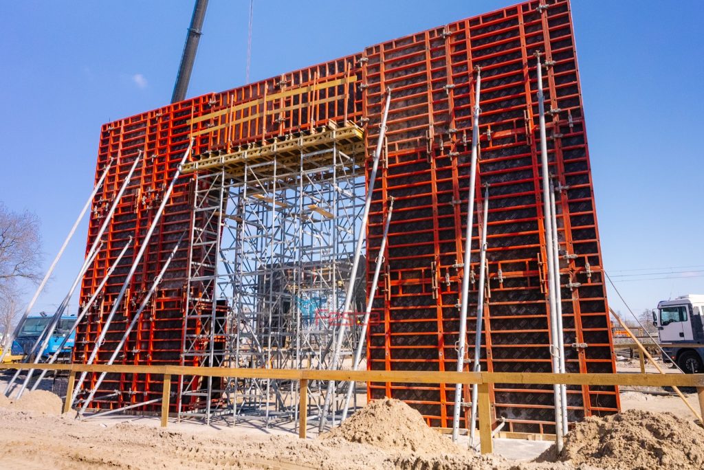 Szalunki PERI w Łodzi