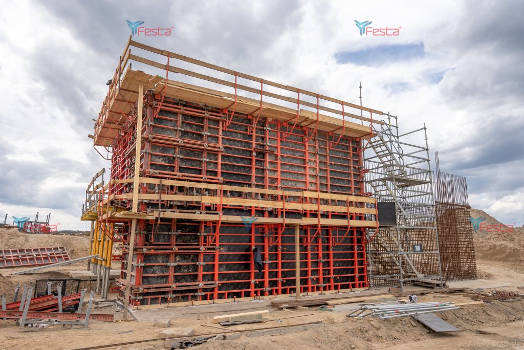 Wynajem Szalunków w Lesznie Grupa Festa